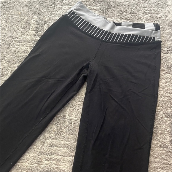 Lululemon pants - Picture 7 of 8